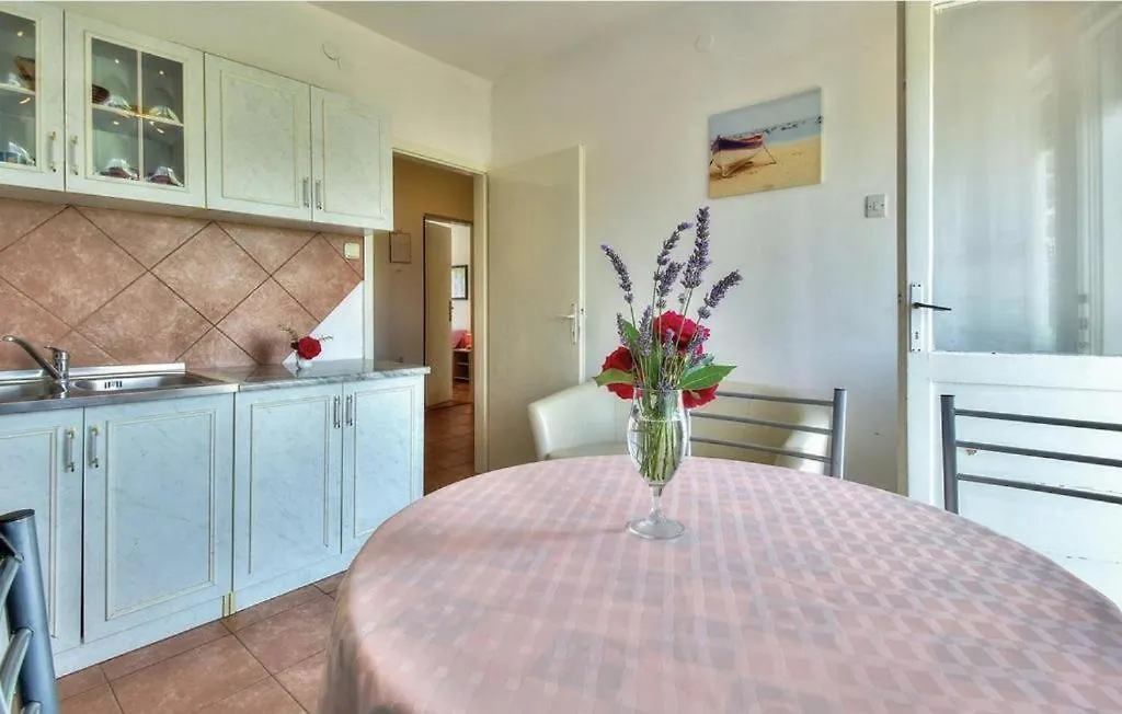 Apartments Sunce Umag 0*,